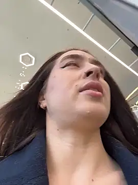 Holly Play online show from April 2026 07:13:02 AM