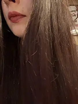 Holly Play online show from June 2026 10:03:01 AM