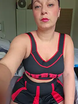Chaudesquirt online show from May 2026 09:04:01 AM