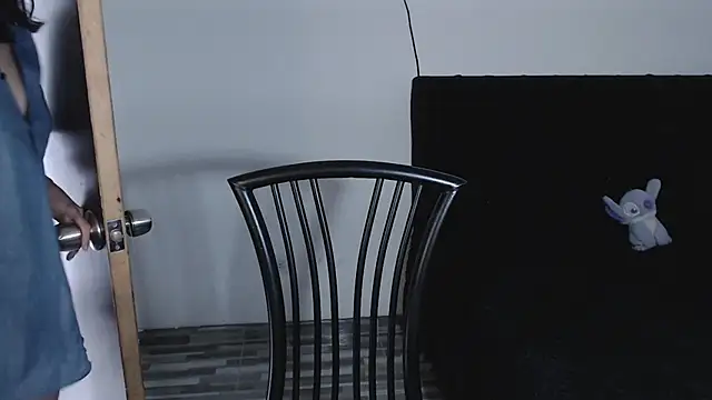 LESLIEBLACK  online show from February 2025 09:47:01 PM