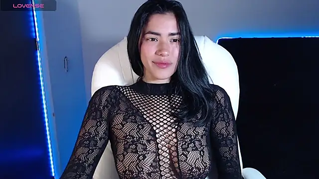 LESLIEBLACK  online show from March 2025 11:43:02 PM