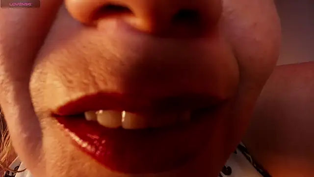 MelaniaKnauss online show from April 2026 08:28:02 PM