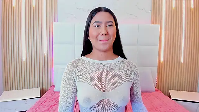 Iris Thompson  online show from October 2025 04:35:02 AM