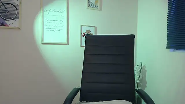 lucy diiaz online show from January 2025 11:02:02 PM