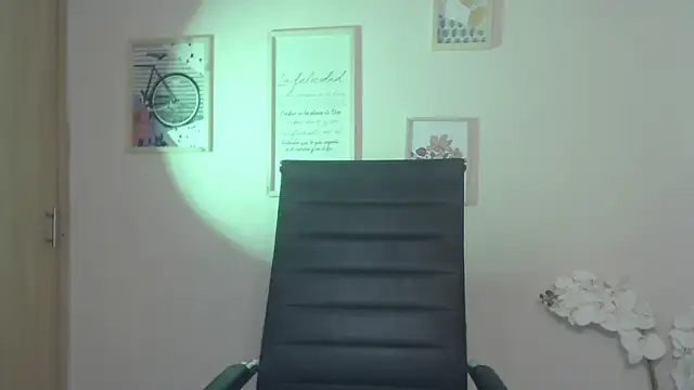 Snapshot of lucy_diiaz chatting on January 2025 11:46:01 PM lucy diiaz online show from January 2025 11:46:01 PM