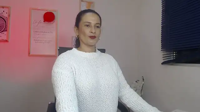 Snapshot of lucy_diiaz chatting on March 2025 11:47:02 PM lucy diiaz online show from March 2025 11:47:02 PM