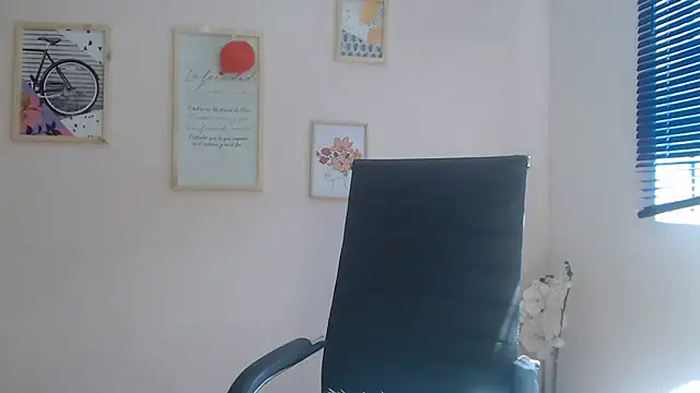 Snapshot of lucy_diiaz chatting on March 2025 06:44:01 PM lucy diiaz online show from March 2025 06:44:01 PM