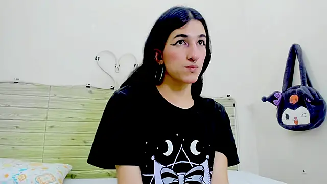 Evil Queen13 online show from November 2025 07:36:02 PM