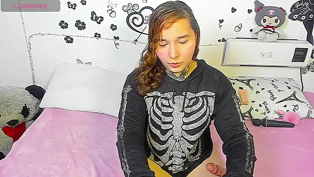 cutekat  online show from March 2026 03:45:02 AM