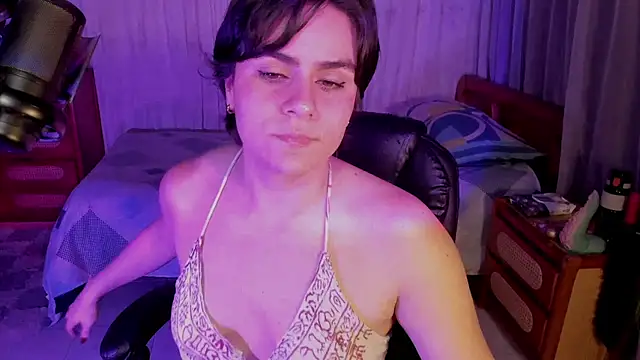 isabelacooperr online show from June 2026 05:20:02 AM