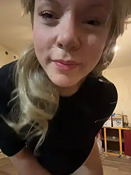 Snapshot of EllaSnow chatting on March 2026 07:58:02 AM EllaSnow online show from March 2026 07:58:02 AM