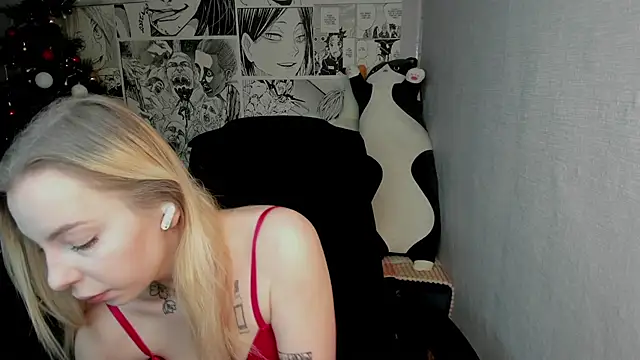 Martha Cameron online show from December 2024 08:10:02 PM