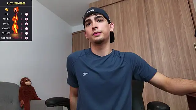 Snapshot of zenn_rush1 chatting on December 2024 12:06:02 PM zenn rush1 online show from December 2024 12:06:02 PM