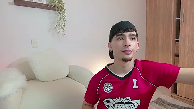 Snapshot of zenn_rush1 chatting on March 2025 01:06:02 PM zenn rush1 online show from March 2025 01:06:02 PM