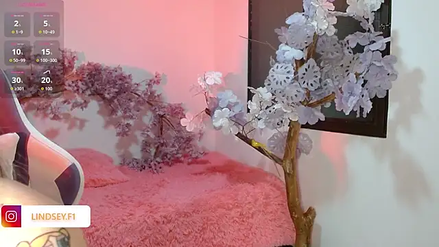 NaomiFox1 online show from October 2025 03:40:01 AM