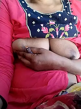 Snapshot of saloni19881 chatting on February 2025 04:14:02 AM saloni19881 online show from February 2025 04:14:02 AM