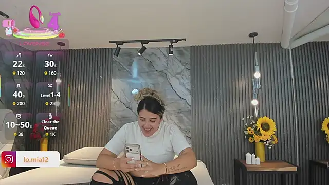 Snapshot of julietha_taylor chatting on May 2026 03:01:02 AM julietha taylor online show from May 2026 03:01:02 AM