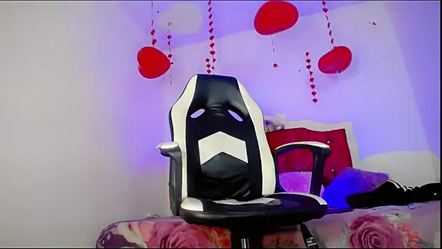 Snapshot of Gabyqueen70 chatting on February 2025 11:14:02 PM Gabyqueen70 online show from February 2025 11:14:02 PM