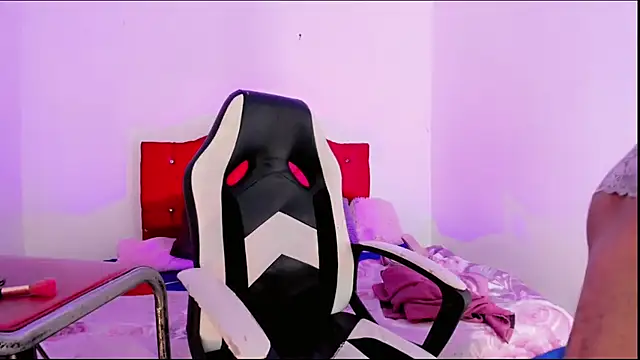 Snapshot of Gabyqueen70 chatting on March 2025 03:25:01 AM Gabyqueen70 online show from March 2025 03:25:01 AM