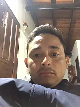 Snapshot of isacalejandroo chatting on January 2025 06:34:02 AM isacalejandroo online show from January 2025 06:34:02 AM