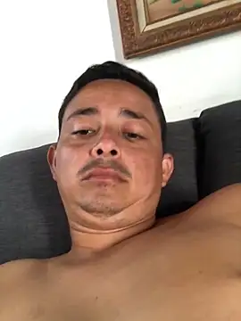 Snapshot of isacalejandroo chatting on January 2025 07:53:02 PM isacalejandroo online show from January 2025 07:53:02 PM