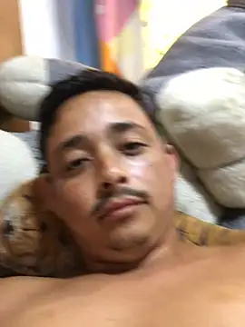 Snapshot of isacalejandroo chatting on January 2025 07:15:01 PM isacalejandroo online show from January 2025 07:15:01 PM