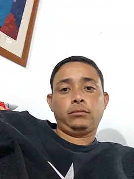 Snapshot of isacalejandroo chatting on January 2025 01:10:01 AM isacalejandroo online show from January 2025 01:10:01 AM