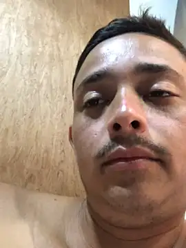 Snapshot of isacalejandroo chatting on February 2025 07:44:01 PM isacalejandroo online show from February 2025 07:44:01 PM