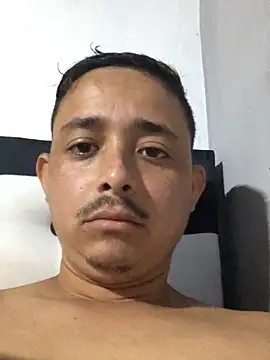 Snapshot of isacalejandroo chatting on September 2025 04:30:01 PM isacalejandroo online show from September 2025 04:30:01 PM