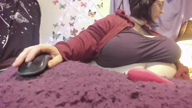 Snapshot of Alli_Kat chatting on March 2025 10:27:02 PM Alli Kat online show from March 2025 10:27:02 PM