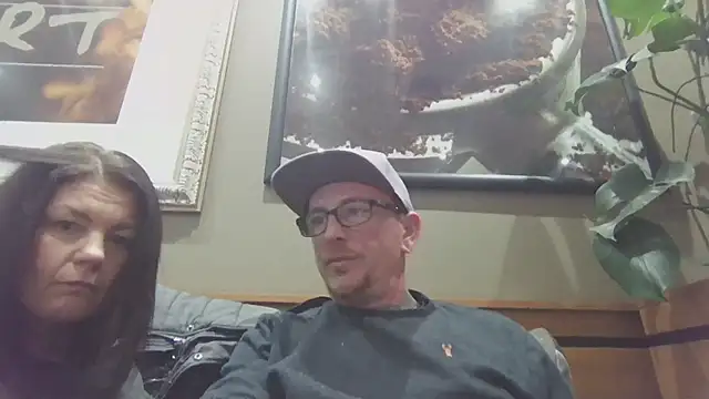 Snapshot of 420Curvybabe chatting on December 2024 01:47:01 PM 420Curvybabe online show from December 2024 01:47:01 PM