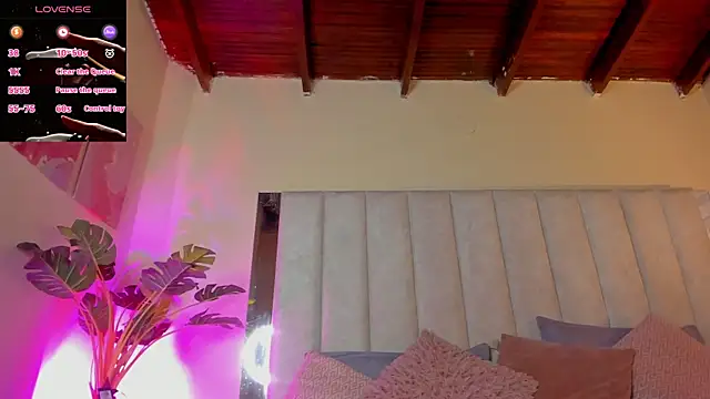 Snapshot of lil_hanna18 chatting on November 2025 07:35:01 PM lil hanna18 online show from November 2025 07:35:01 PM