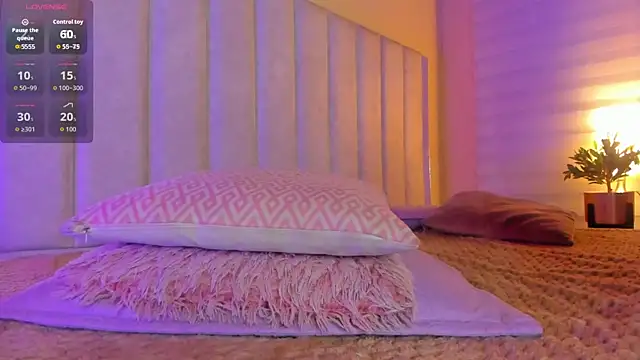 Snapshot of lil_hanna18 chatting on November 2025 10:37:02 AM lil hanna18 online show from November 2025 10:37:02 AM