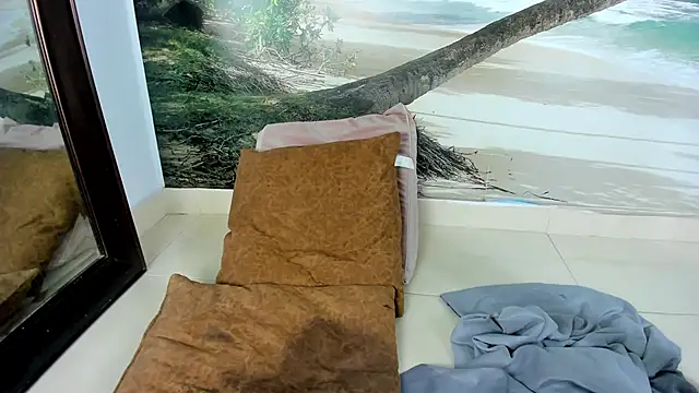 Mieldeluna online show from December 2024 11:24:02 AM