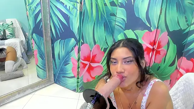 Mieldeluna online show from February 2026 05:58:02 AM