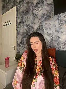 EmmaRosalie online show from February 2025 09:48:01 PM