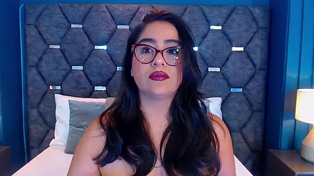 Snapshot of DevonPiers chatting on September 2025 12:05:02 PM DevonPiers online show from September 2025 12:05:02 PM