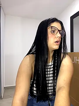 kimberlyhills1 online show from November 2025 09:58:01 PM