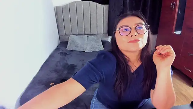 lorymoon online show from February 2025 08:03:01 PM