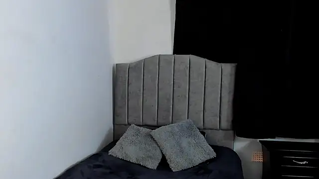 lorymoon online show from February 2025 08:46:01 PM