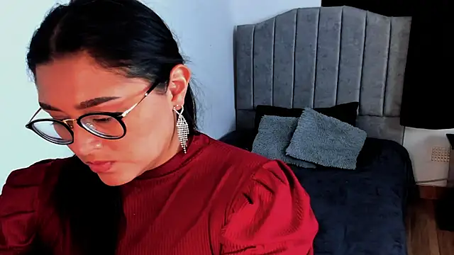 lorymoon online show from February 2025 08:58:02 PM