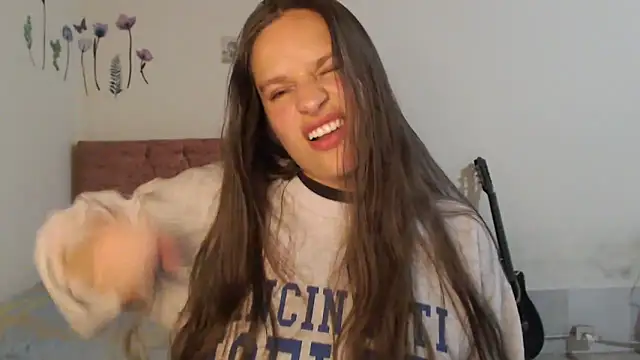 Snapshot of Serenity chatting on November 2025 01:18:02 AM Serenity online show from November 2025 01:18:02 AM