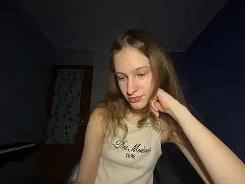 Snapshot of Eva_Angel3 chatting on January 2025 06:47:01 PM Eva Angel3 online show from January 2025 06:47:01 PM