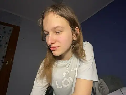 Snapshot of Eva_Angel3 chatting on March 2025 05:39:02 PM Eva Angel3 online show from March 2025 05:39:02 PM