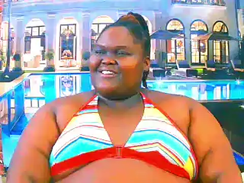 Snapshot of EbonyHotBuns chatting on March 2026 10:32:01 PM EbonyHotBuns online show from March 2026 10:32:01 PM