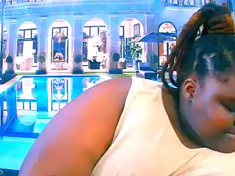 Snapshot of EbonyHotBuns chatting on March 2026 10:48:01 AM EbonyHotBuns online show from March 2026 10:48:01 AM