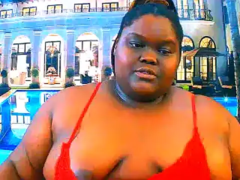 Snapshot of EbonyHotBuns chatting on April 2026 08:26:01 AM EbonyHotBuns online show from April 2026 08:26:01 AM