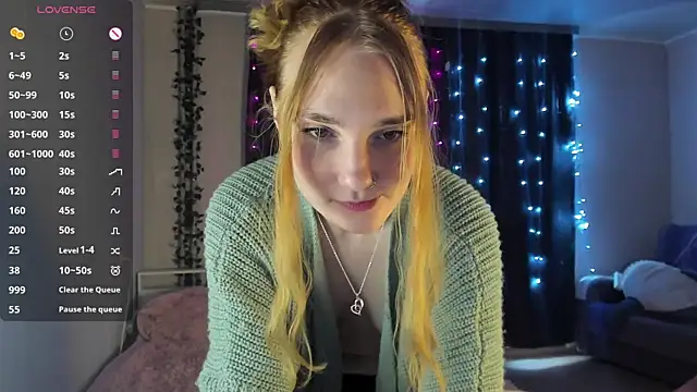 ReddHotPipper online show from February 2025 04:05:01 AM