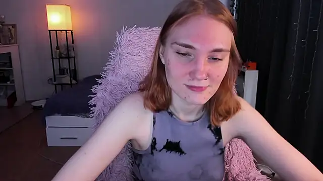 ReddHotPipper online show from April 2026 05:38:01 AM