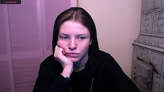 Snapshot of MissOliviaa_ chatting on December 2024 09:12:01 AM MissOliviaa  online show from December 2024 09:12:01 AM